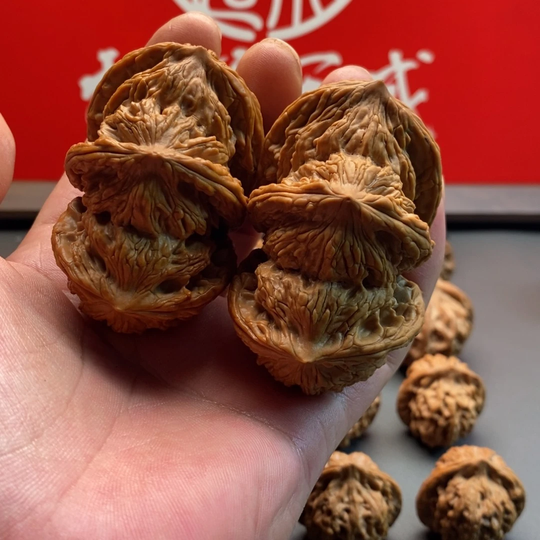 吊坠文玩核桃三眼虎头王
