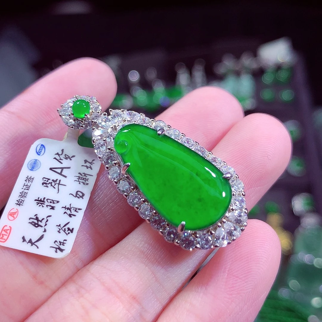 翡翠未镶嵌颈饰天然