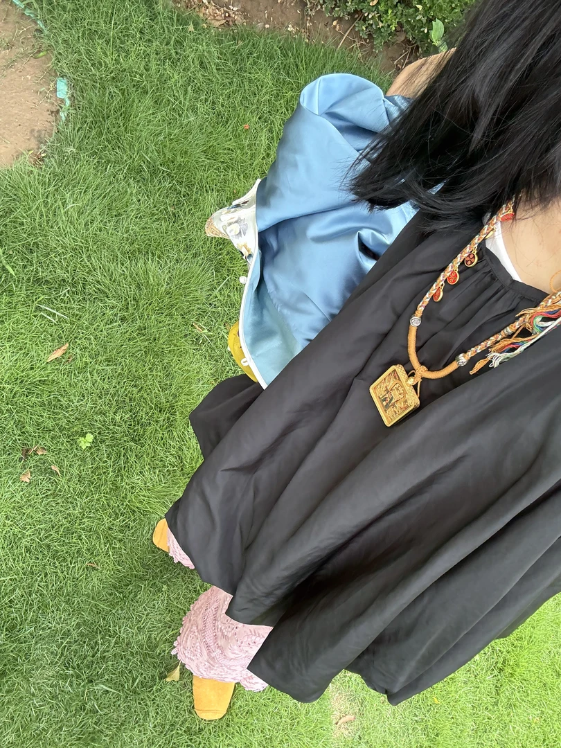 李豆儿 定制 黑色吊带上衣裙