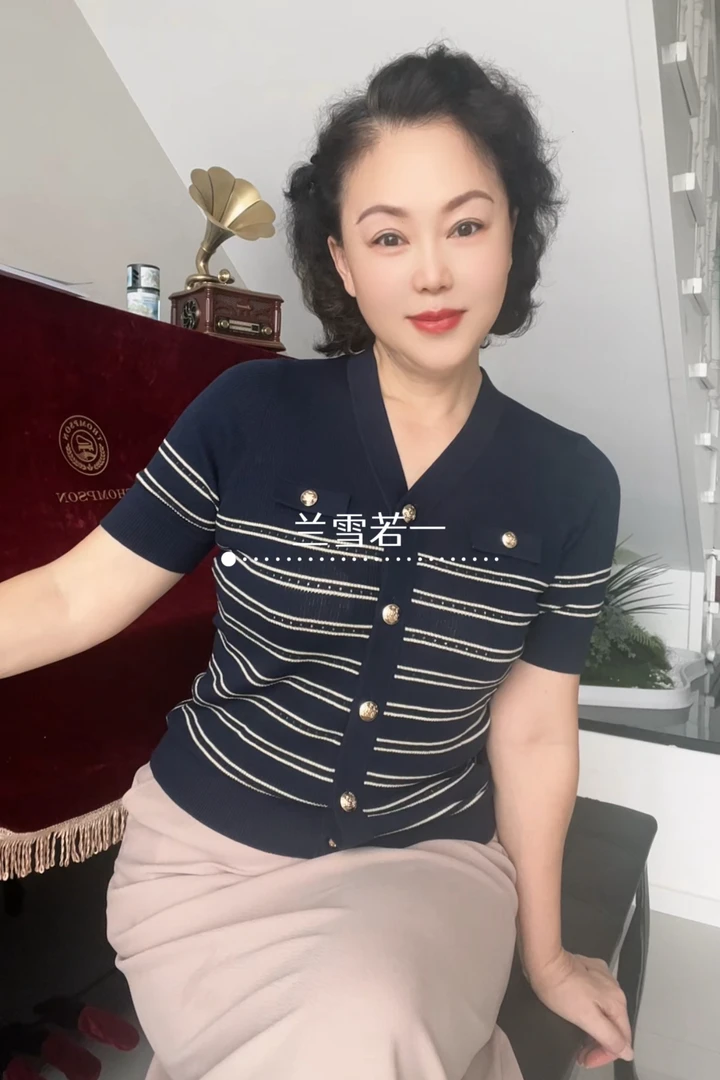 【兰雪若一】25年夏季新款桑蚕丝藏蓝条纹针织LX87536