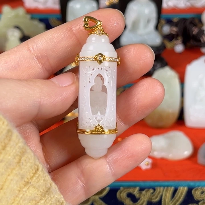 和田玉（糖玉）18K金镶嵌颈饰