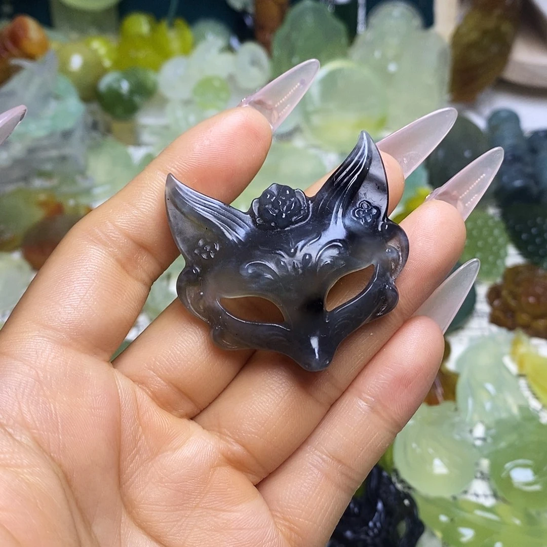 蛇纹石玉未镶嵌颈饰迪*