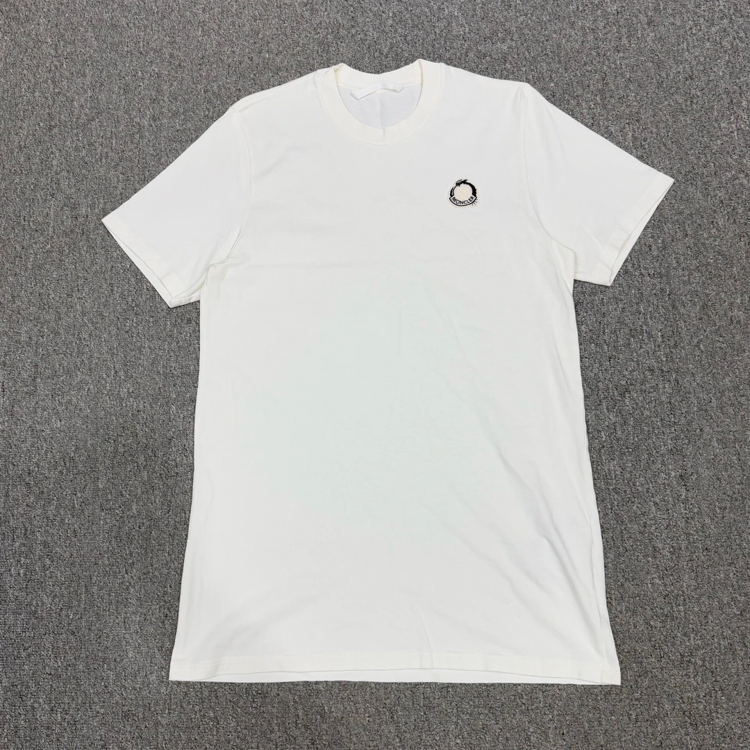 95新 MONCLER 18513318 Moncler 白色龙年刺绣logo短袖 M码95新