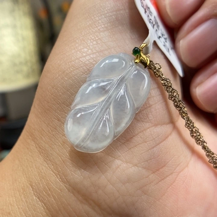 【闪购商品】颈饰18K金镶嵌翡翠8