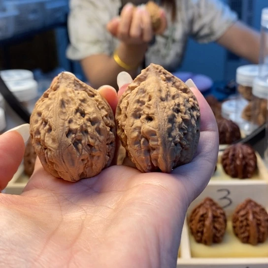 桃核把件东北秋子44