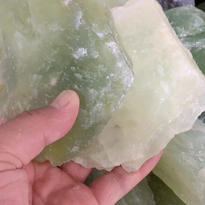 蛇纹石玉未镶嵌珠宝奇石