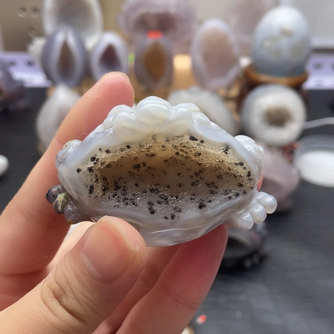 未镶嵌水晶大型摆件（非配饰）