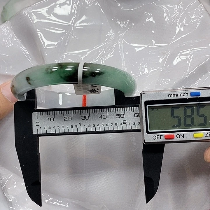 翡翠手镯未镶嵌168