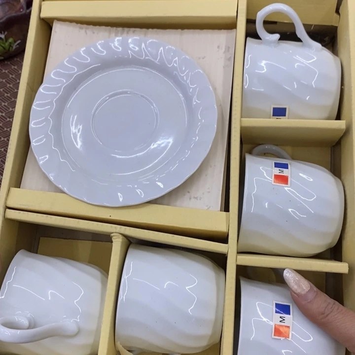 玲珑堂瓷器杂货铺9**哥