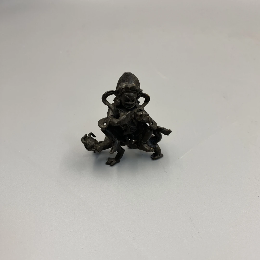小年份藏传铜质骑行龙白财神造像益合/2501-127