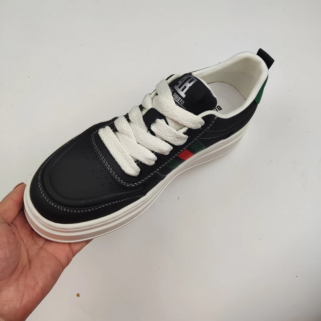 【Y056】甄选男鞋推荐55756时尚百搭 潮流舒适男款