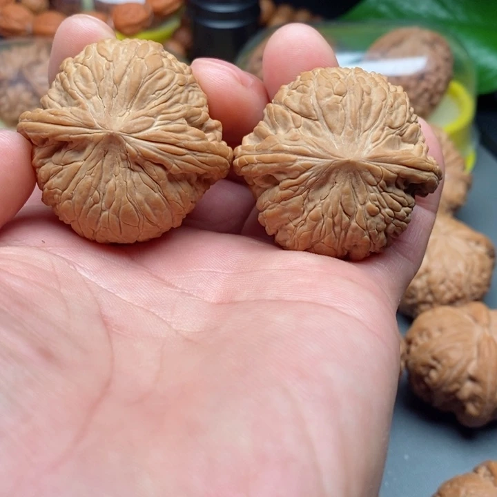 吊坠文玩核桃泥鳅背