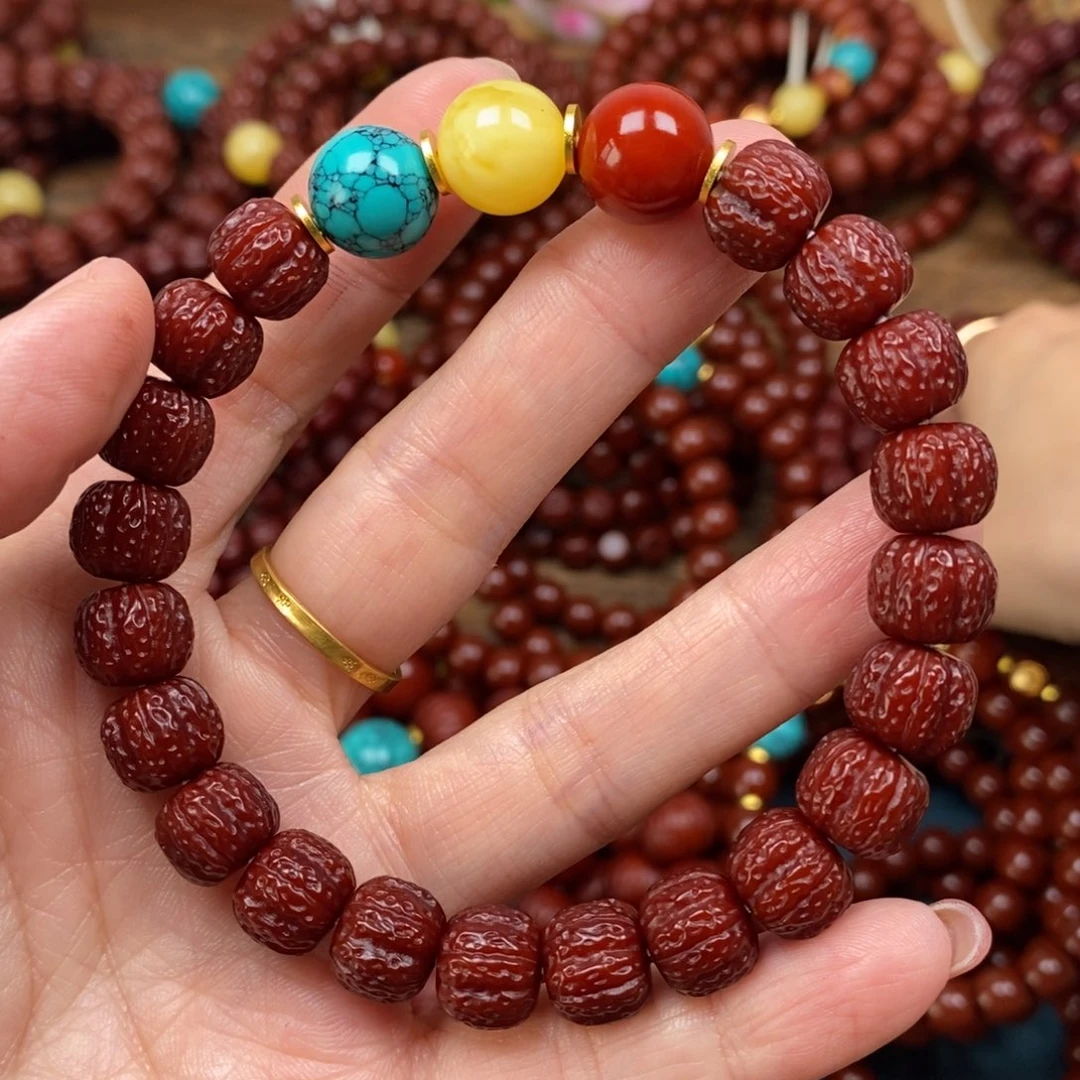 猴头核桃手串盘龙加红蜡绿