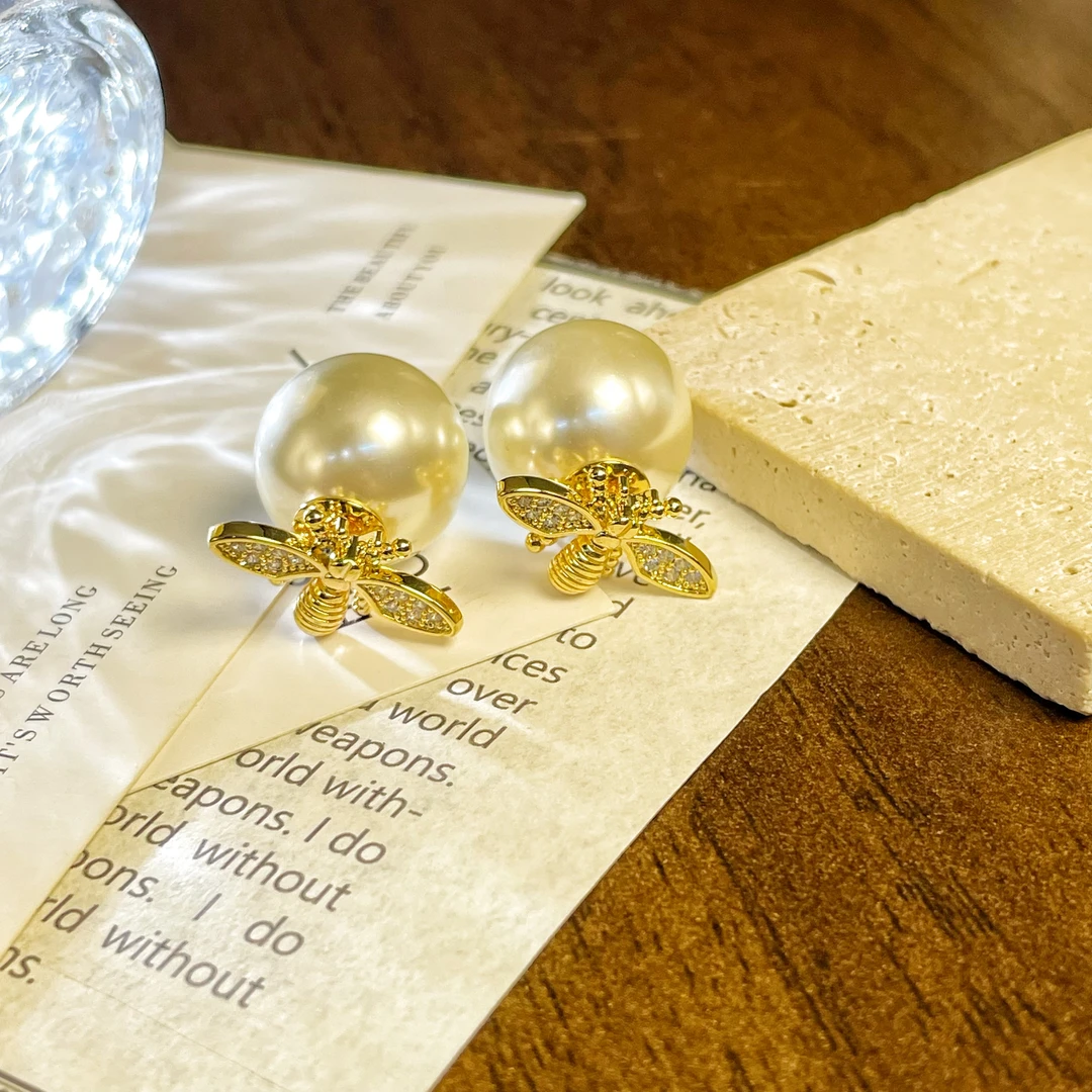 铜合金合成锆石耳饰 XE6-0507蜜蜂珠珠耳钉 轻奢时尚双戴法式复古