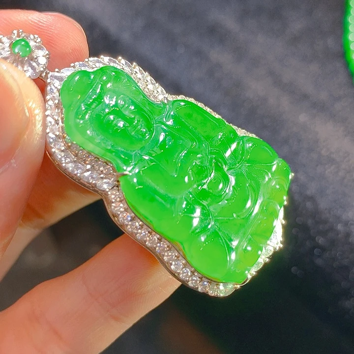 【闪购商品】翡翠颈饰银S925镶嵌翡翠