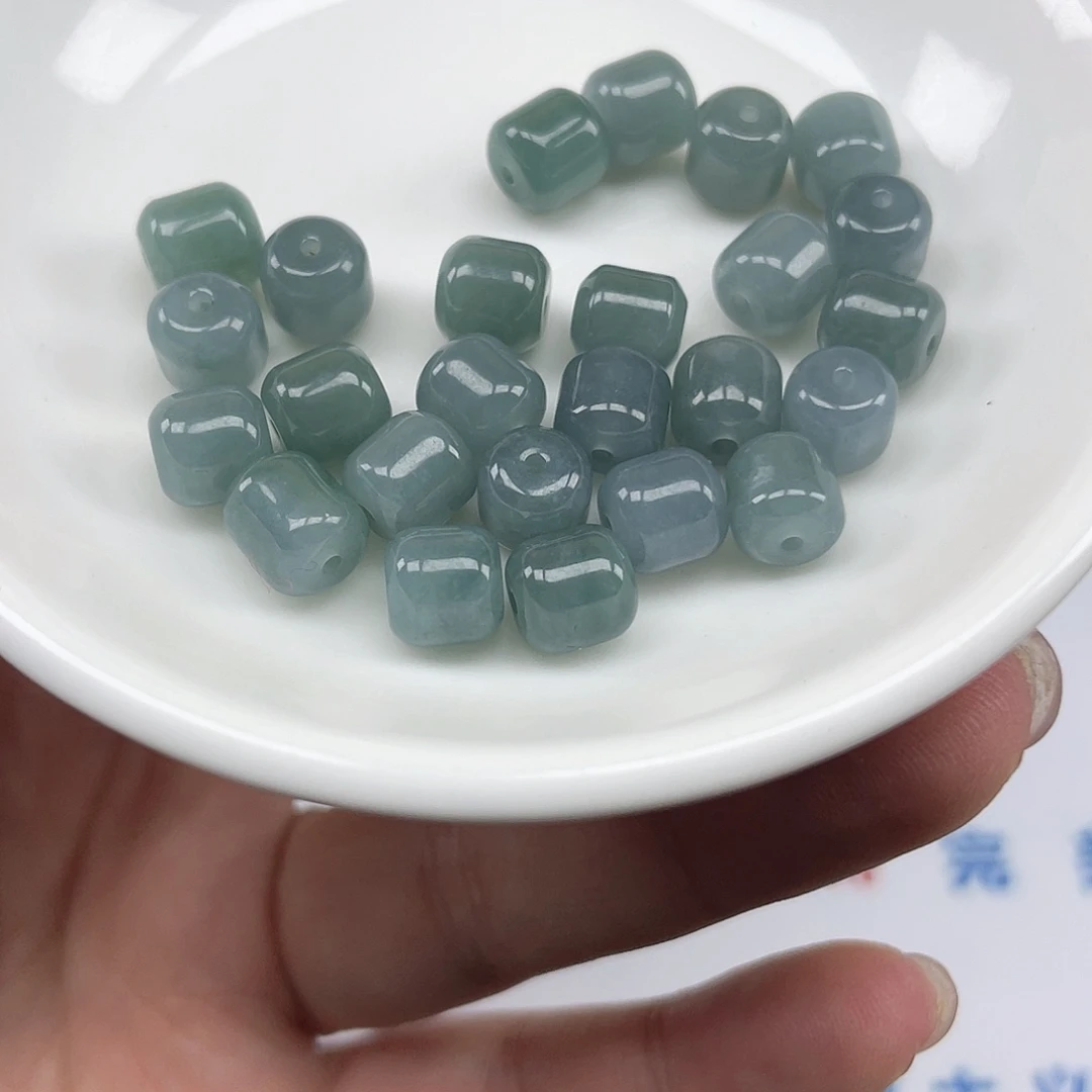 翡翠散珠卡7.3*7.3,25颗