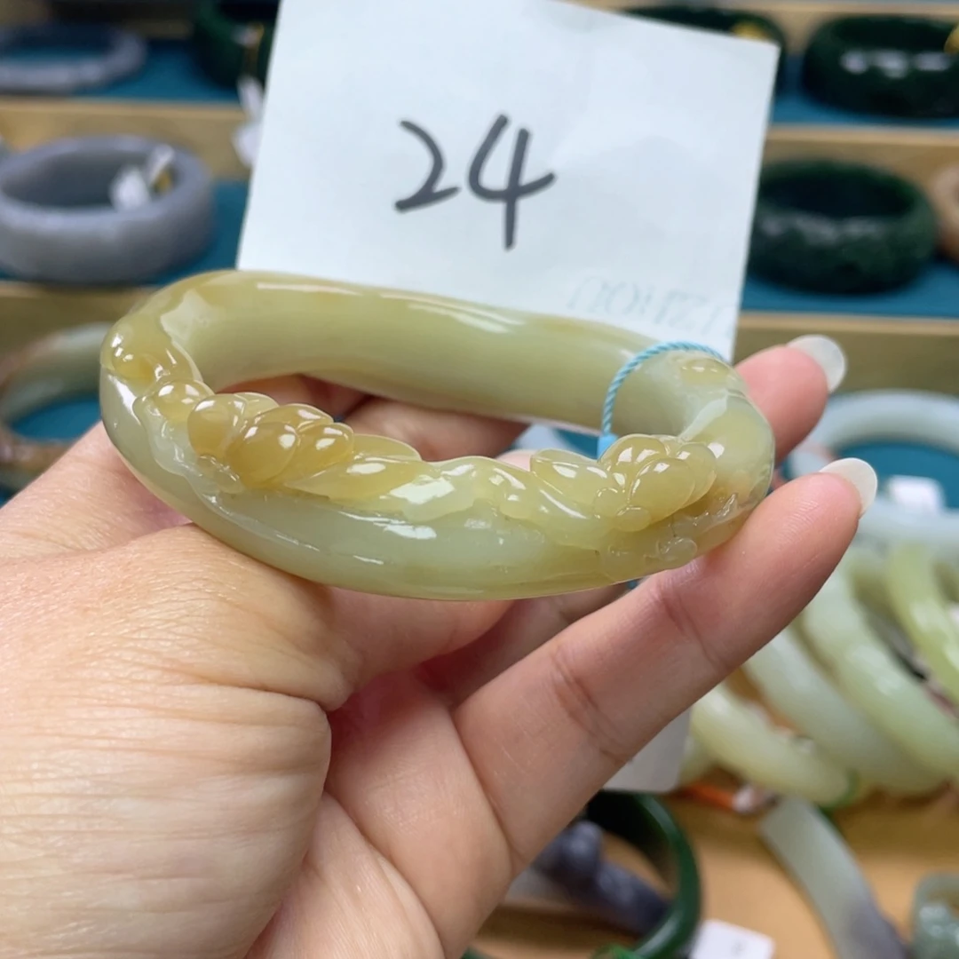 未镶嵌手镯和田玉圈口57