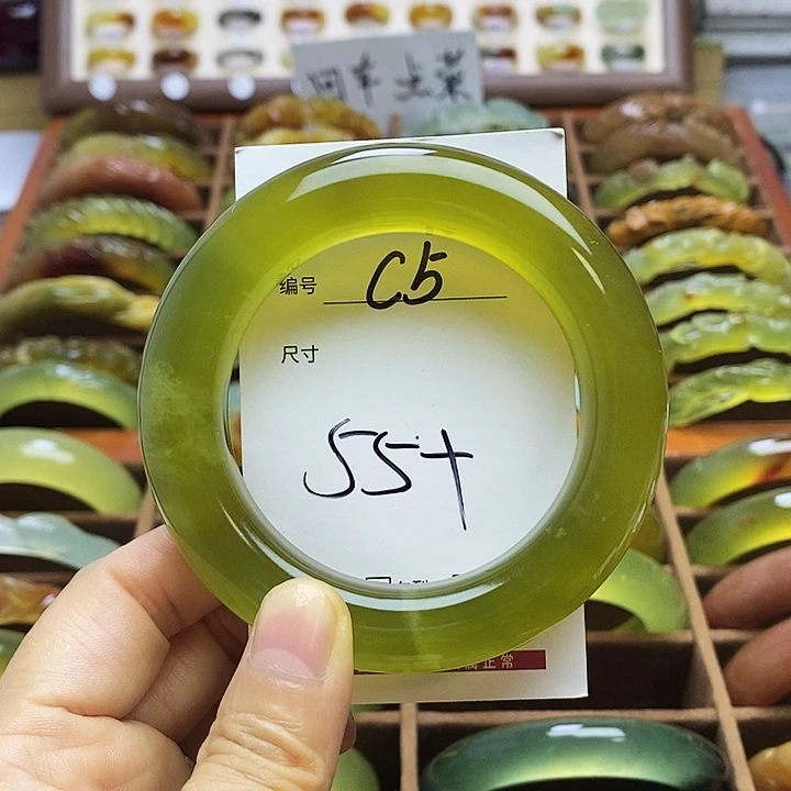 爱***喵蛇纹石玉未镶嵌手镯