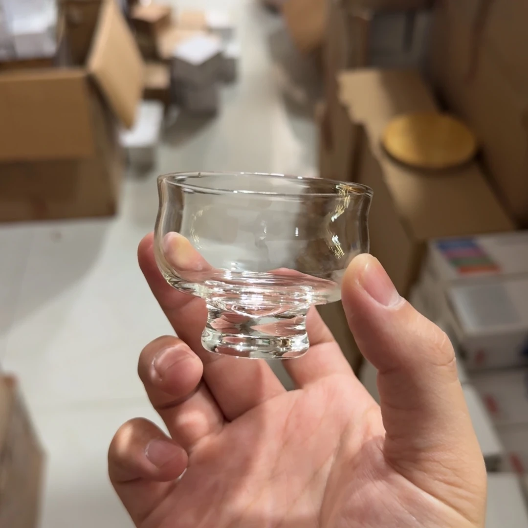 圆肚高足杯  两只