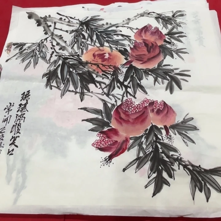 国画花鸟等多种鸟类的栖息