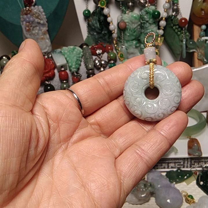 翡翠吊坠(赠链)足银镀金镶嵌