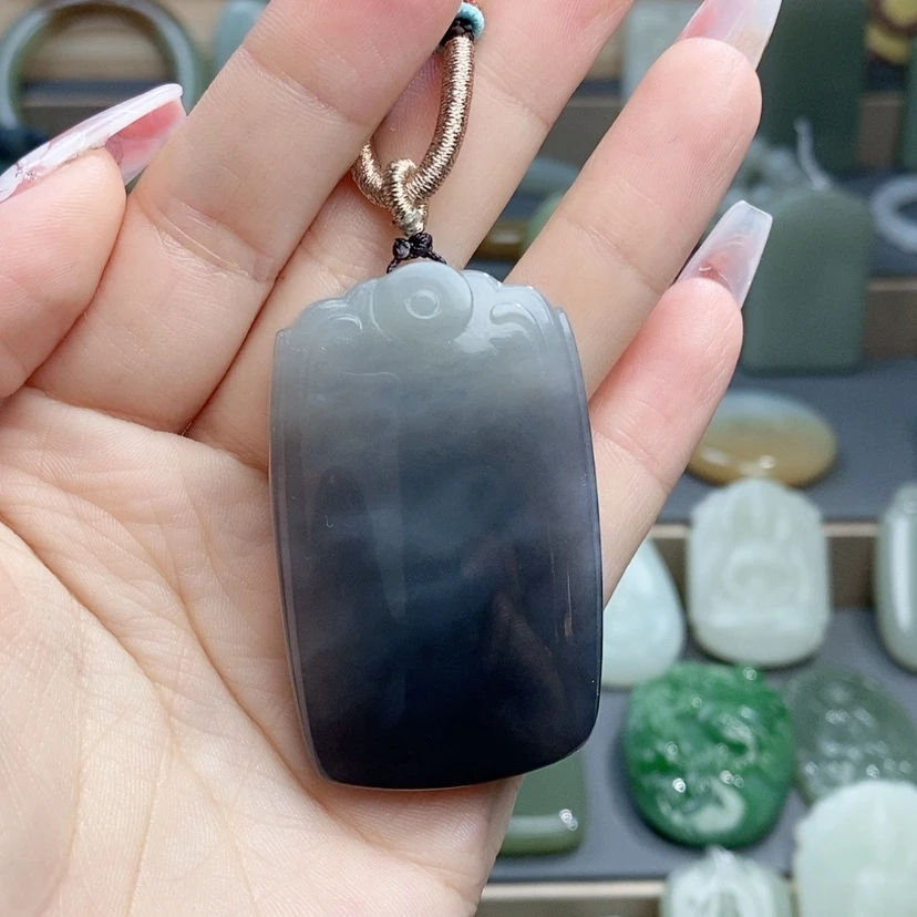 【闪购商品】颈饰未镶嵌和田玉