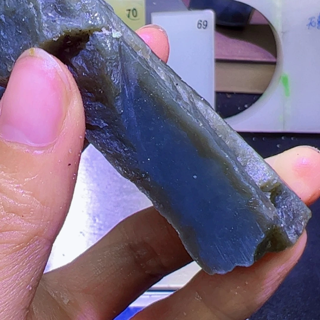 和田玉未镶嵌珠宝半成品