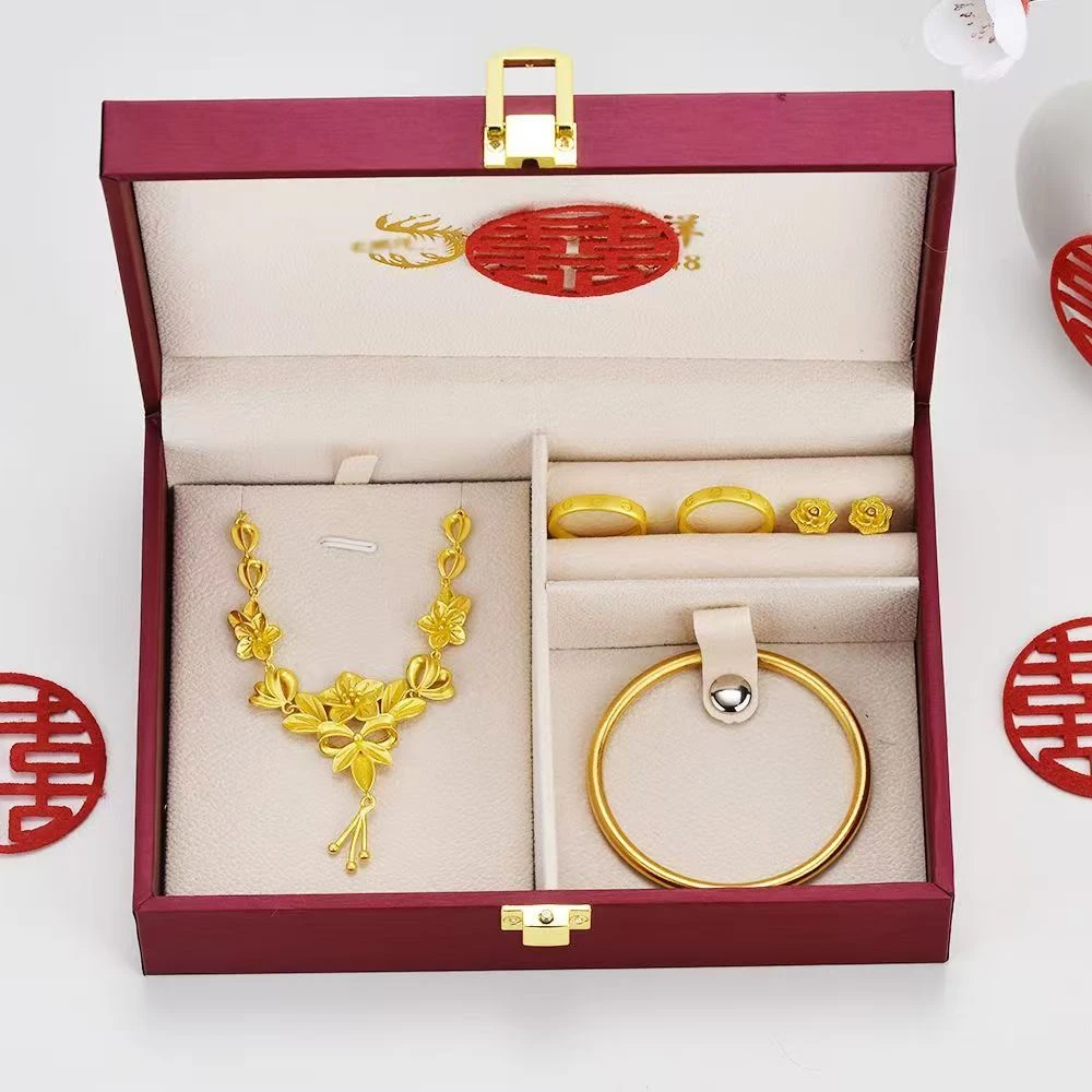 合金手镯 仿真三金订婚道具五金五件套暴富项链摆台道具假三金女