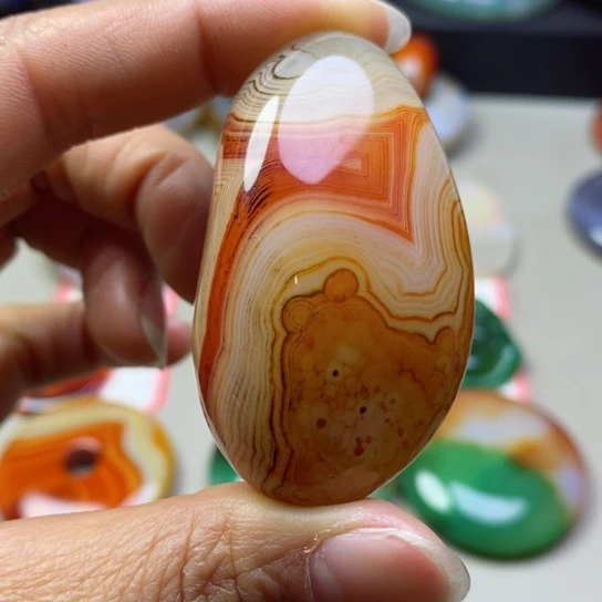 玛瑙/玉髓颈饰未镶嵌千***棱