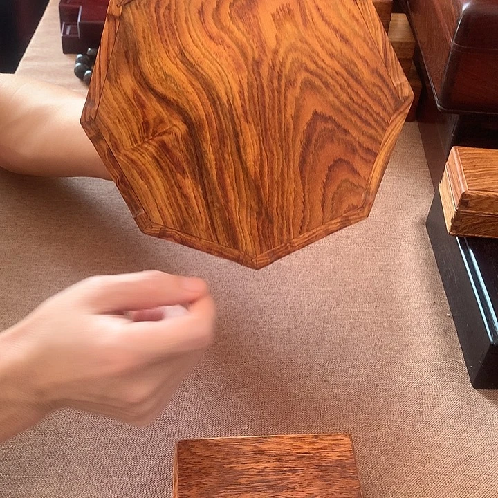 贡木端*?黄花梨芝麻点天地盖盒