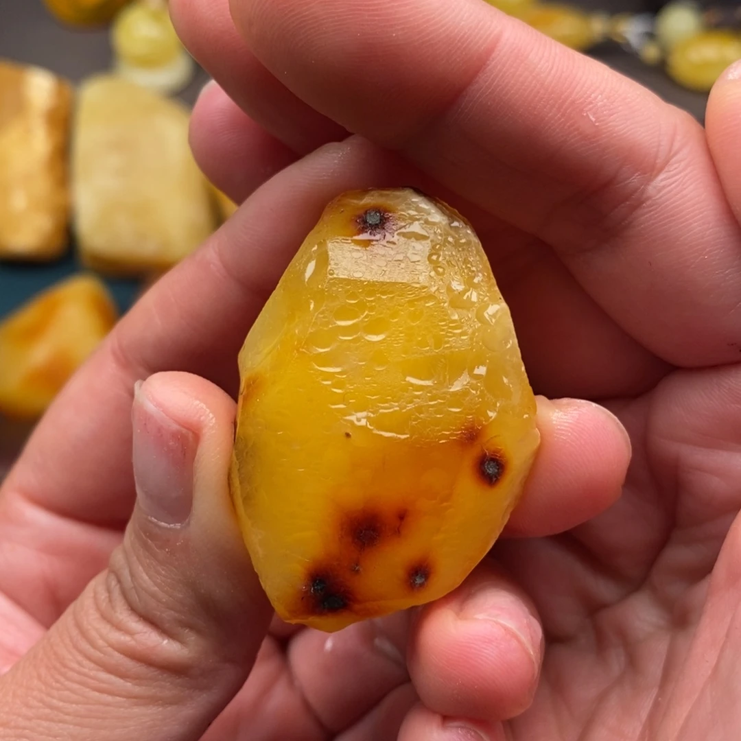 定制琥珀未镶嵌蜜蜡