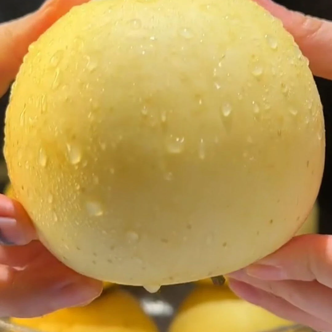 ［霜降后采摘］山东烟台奶油富士苹果脆甜多汁产地直发丑水果