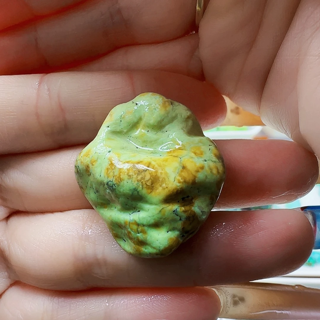 绿松石未镶嵌颈饰菜籽黄