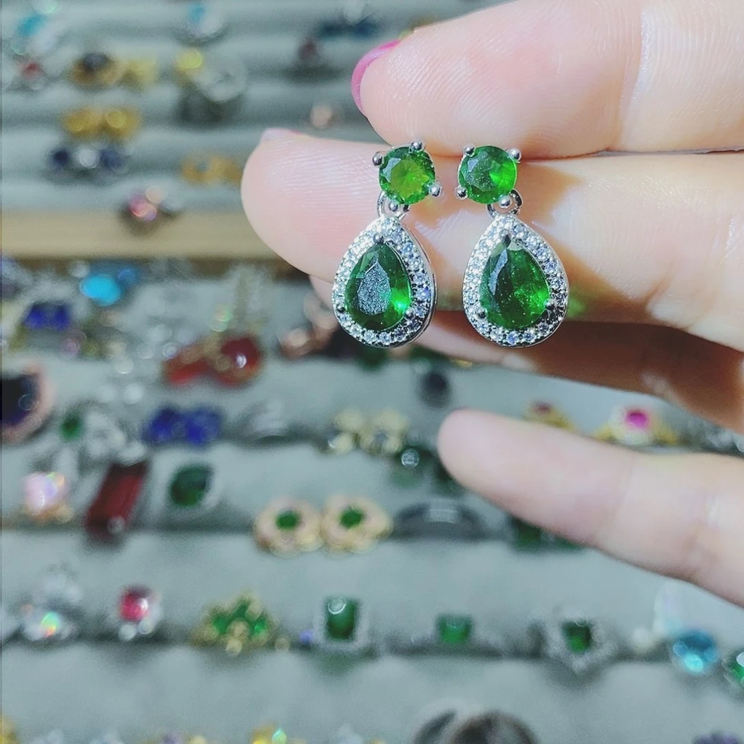 【闪购商品】银S925镶嵌托帕石耳饰