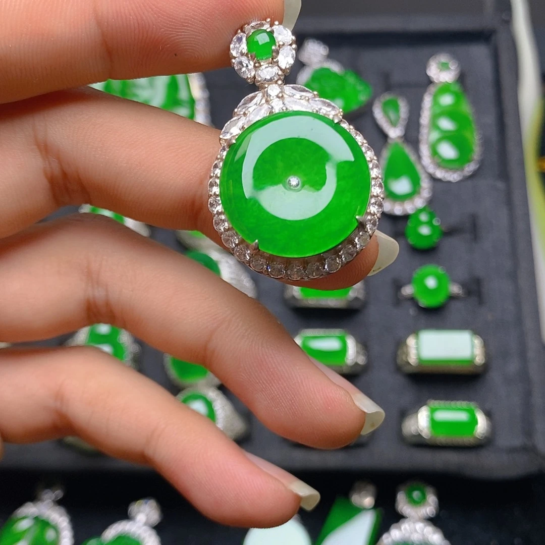 翡翠银S925镶嵌吊坠(赠链)吊坠