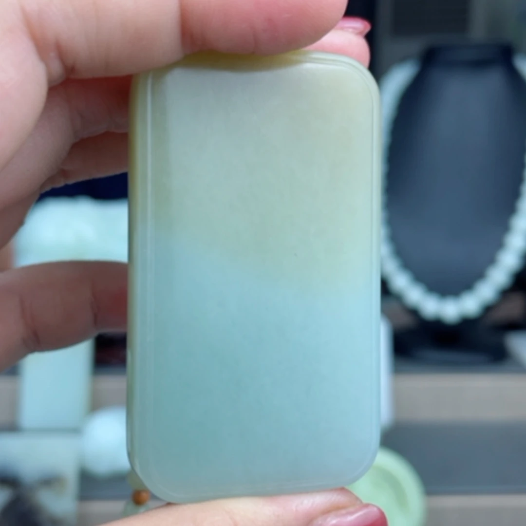 【闪购商品】颈饰未镶嵌和田玉