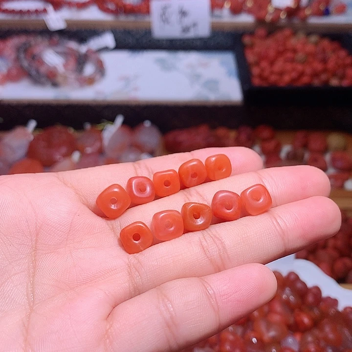 云***七南红玛瑙未镶嵌南红藏扣2