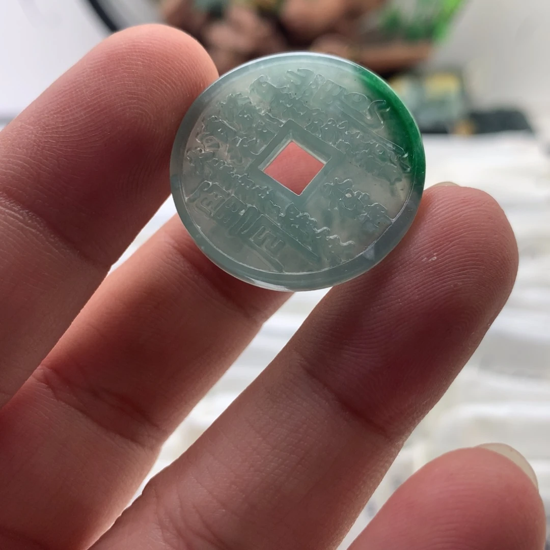 颈饰未镶嵌翡翠山鬼