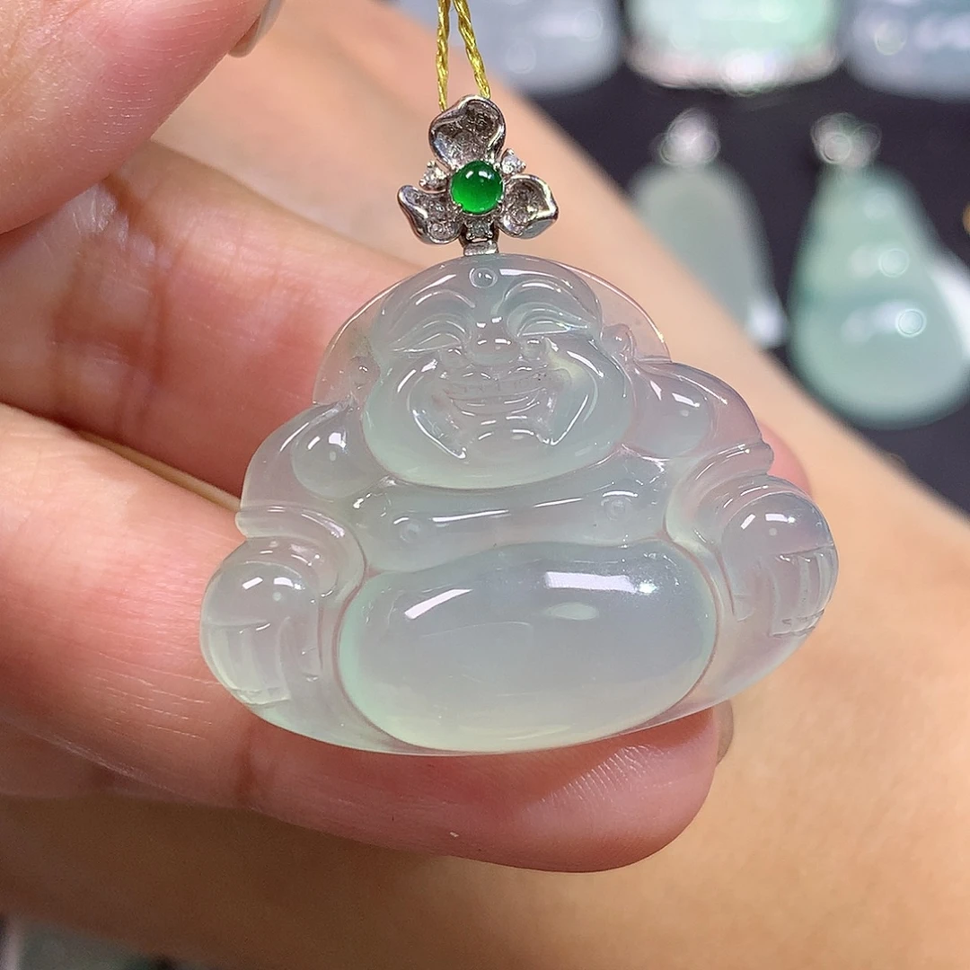 翡翠18K金镶嵌颈饰佛公