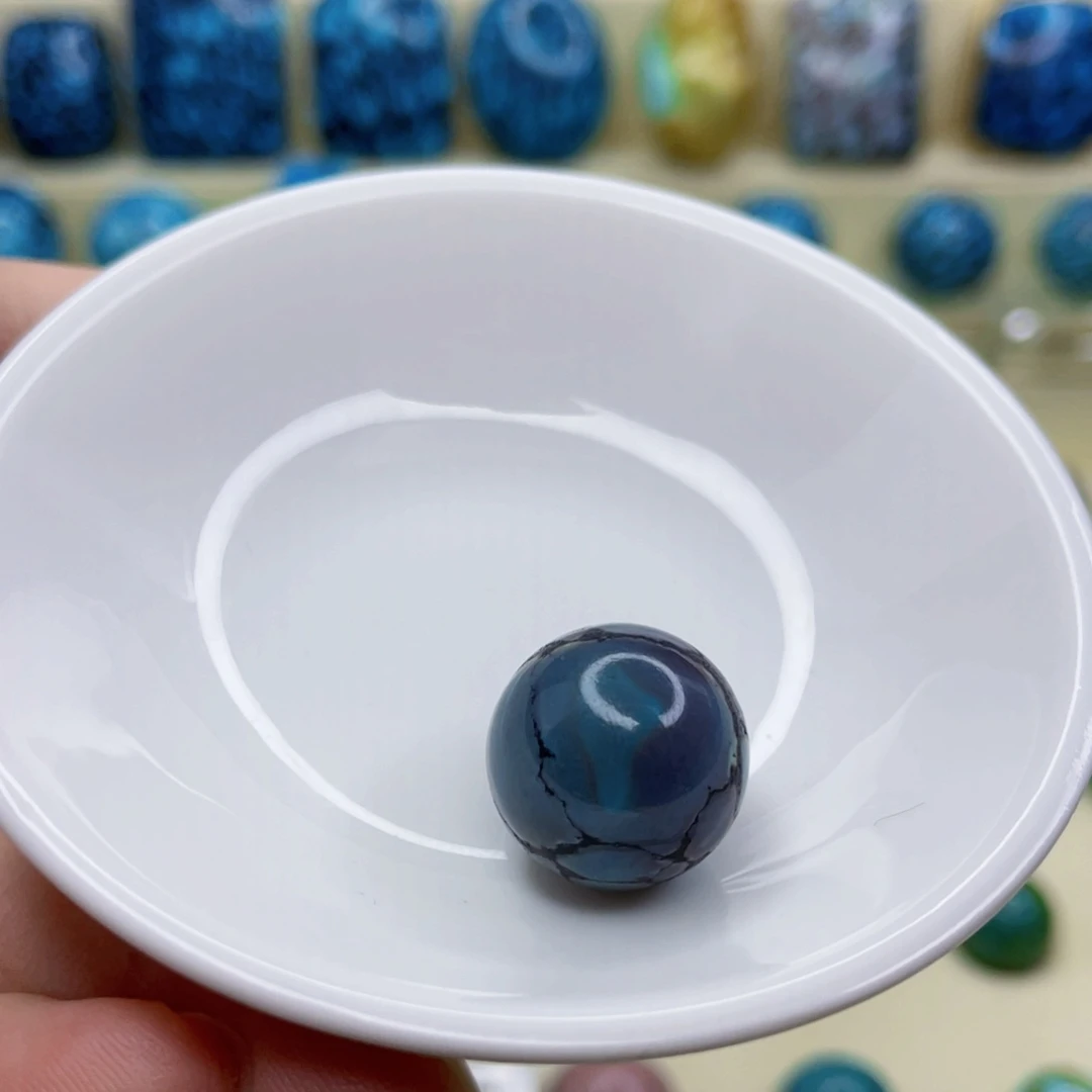 未镶嵌绿松石颈饰