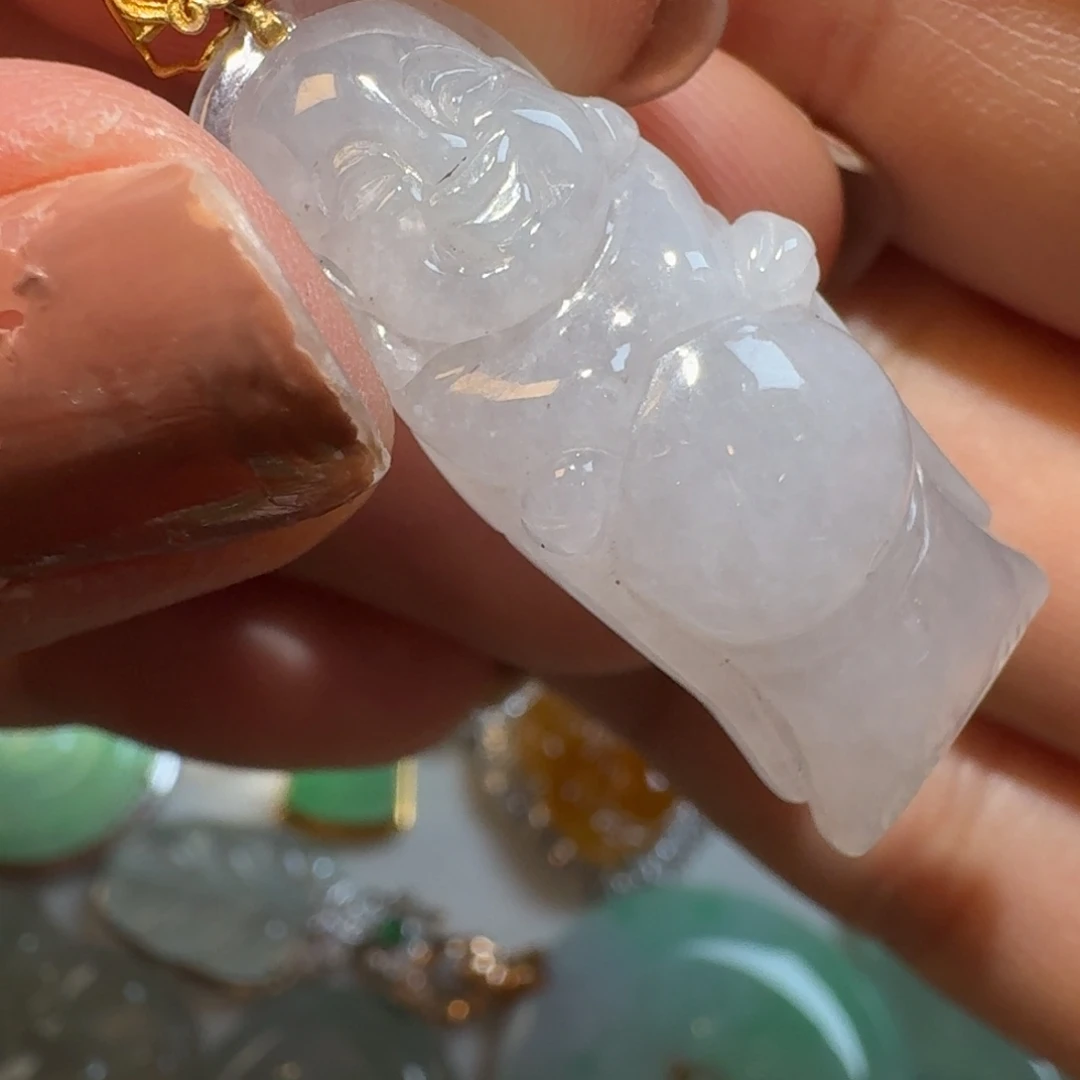 翡翠未镶嵌颈饰佛公