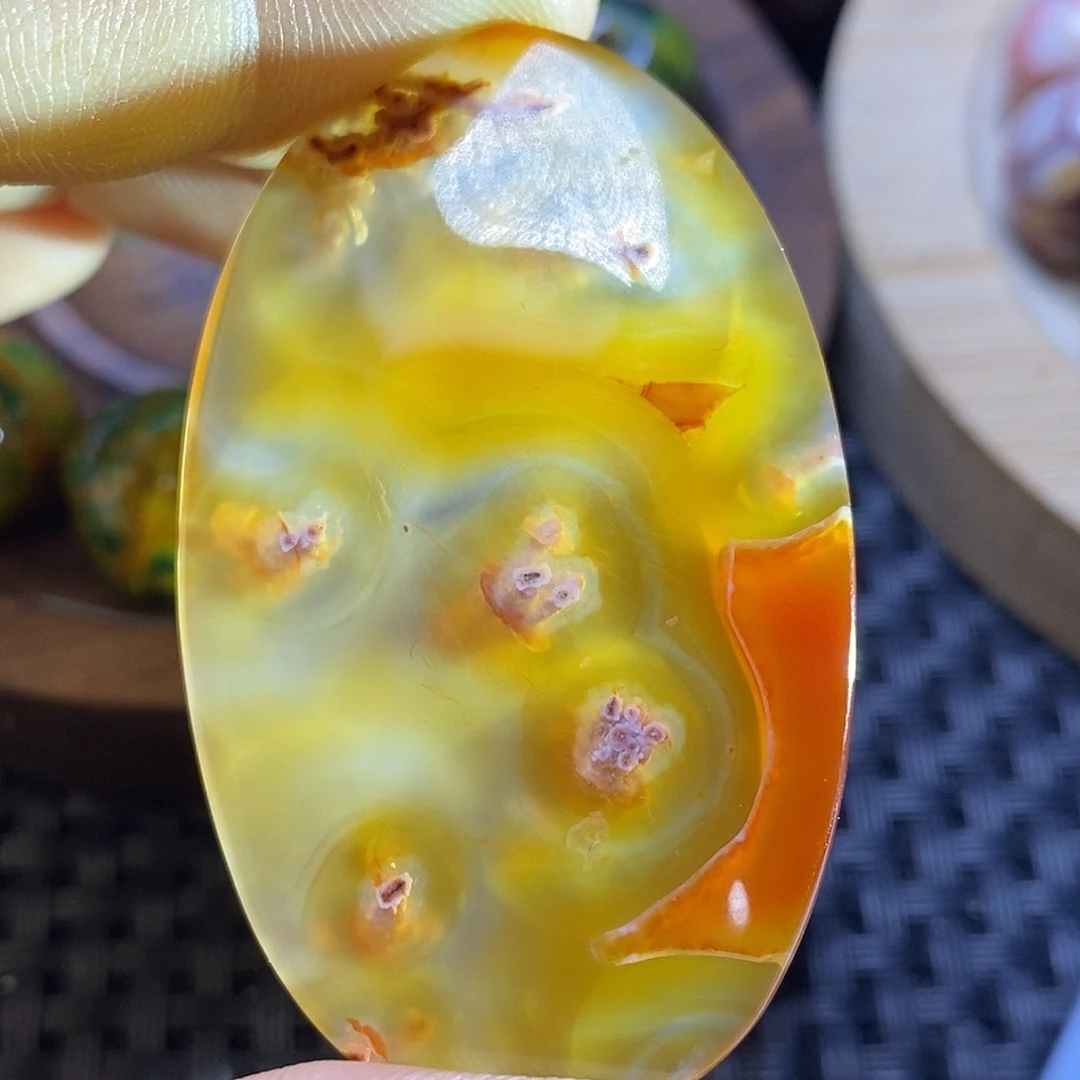 用***2玛瑙/玉髓未镶嵌颈饰