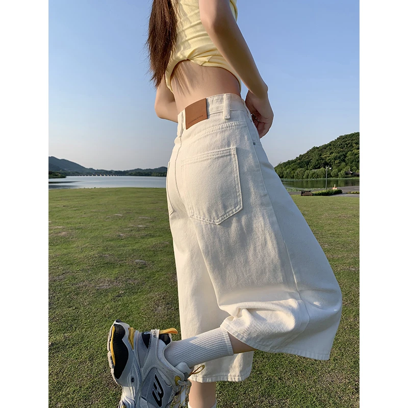 米白色阔腿牛仔短裤女七分裤夏季2025新款小个子高腰显瘦直筒裤子
