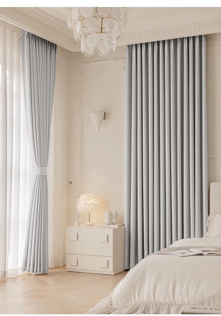 851编号灰白色浅色成品窗帘，高度2.7米