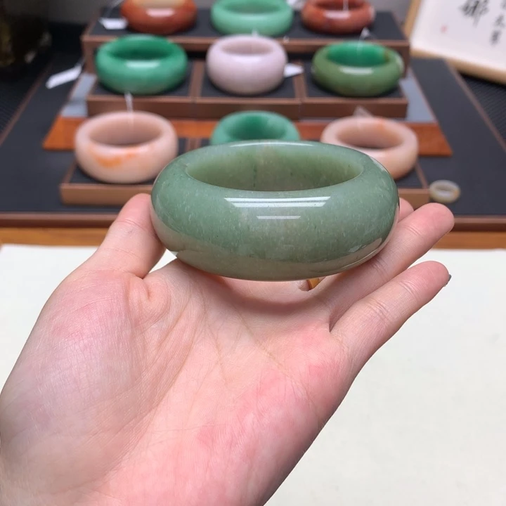 ****Ꮤ石英质玉（非洲翠）未镶嵌舍