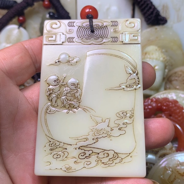 和田玉未镶嵌挂件石*