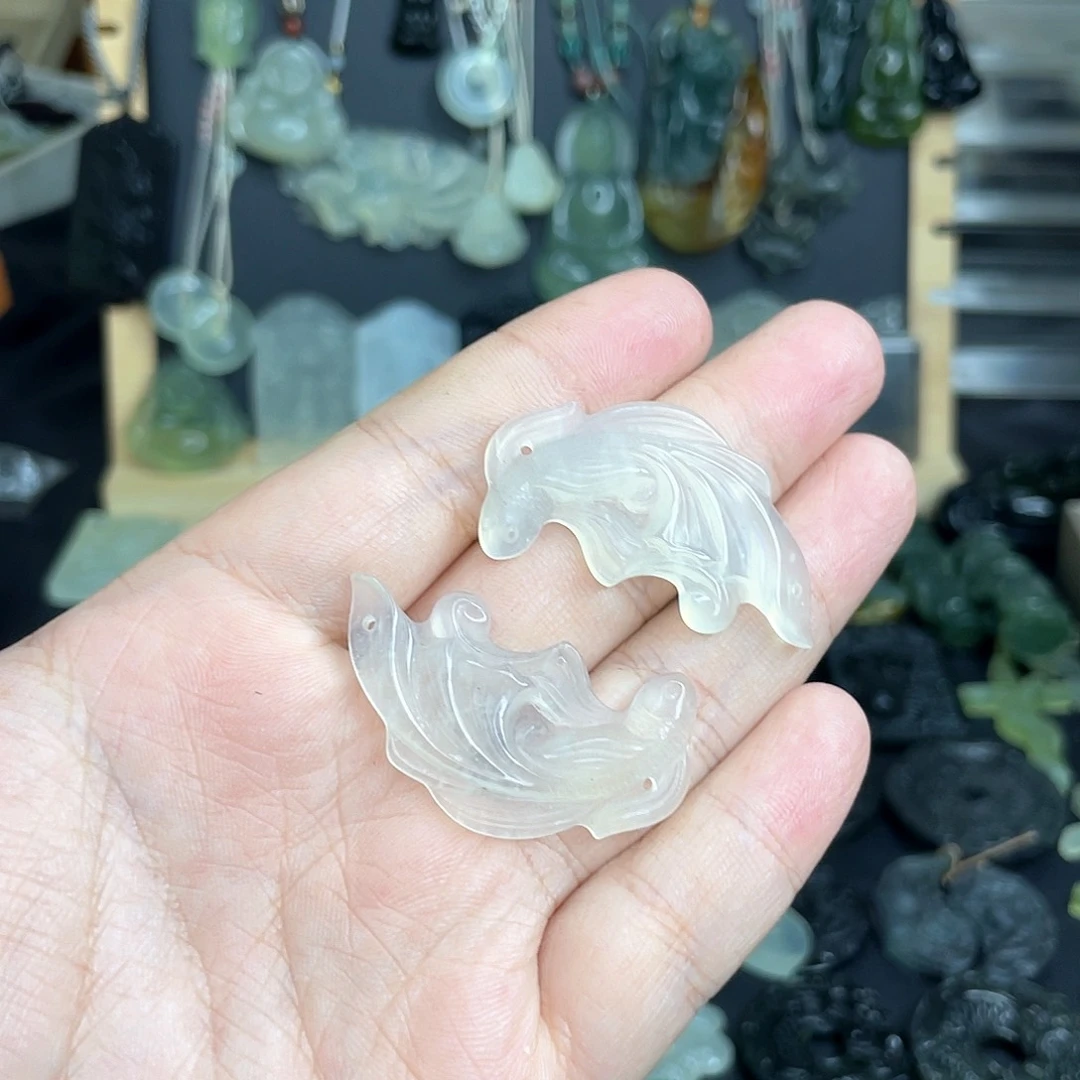 巨***叔未镶嵌岫玉颈饰双鱼