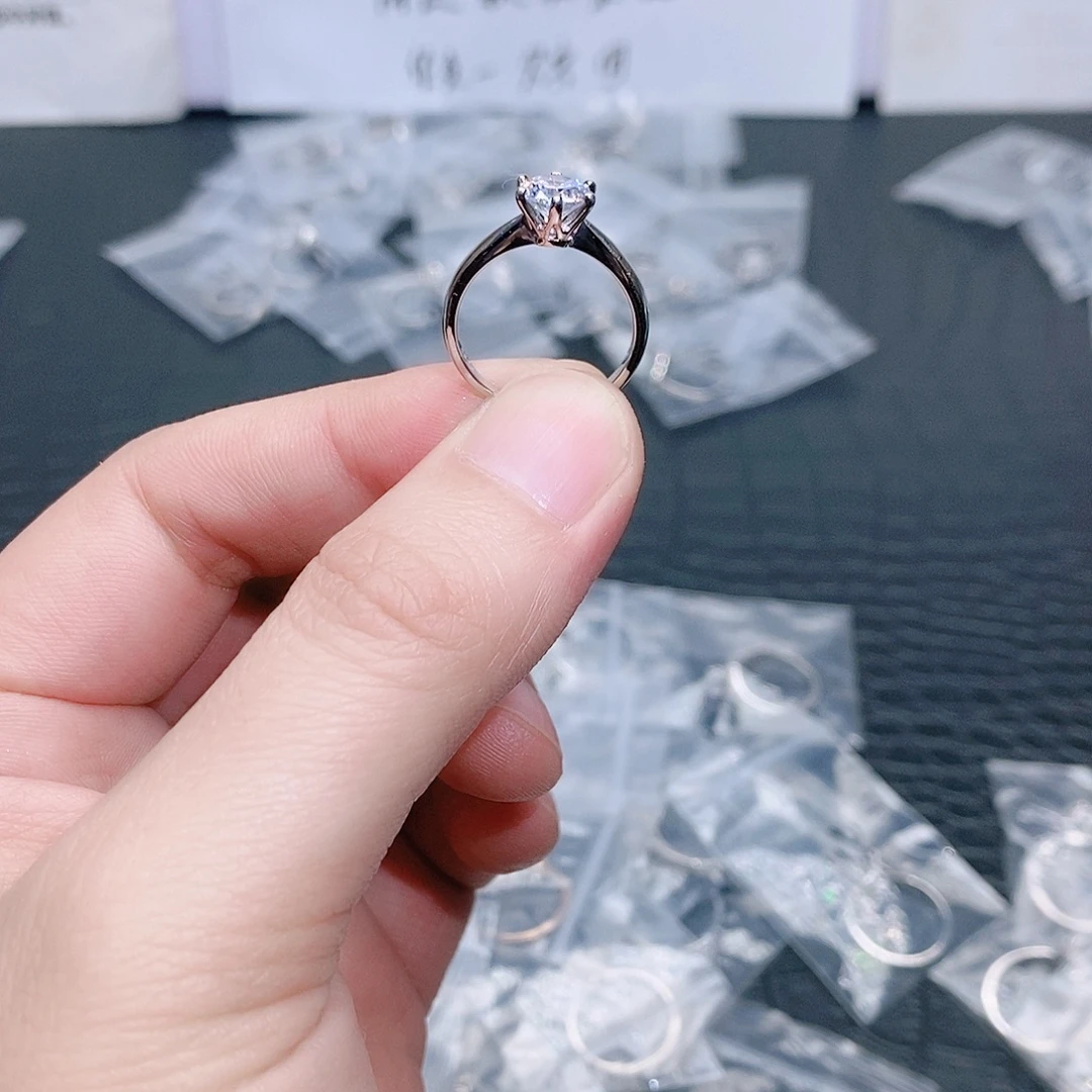 925银合成碳硅石周家皇冠1克拉14码
