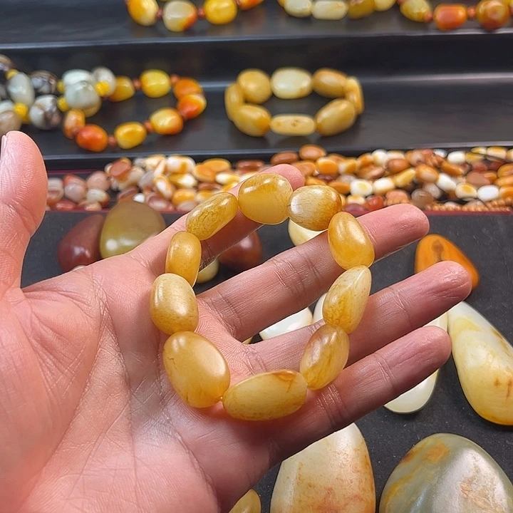 大***妖颈饰未镶嵌和田玉