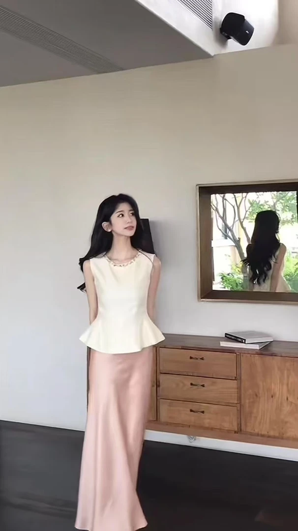 小霞家洋气仙女上衣杏色➕粉色半裙套装